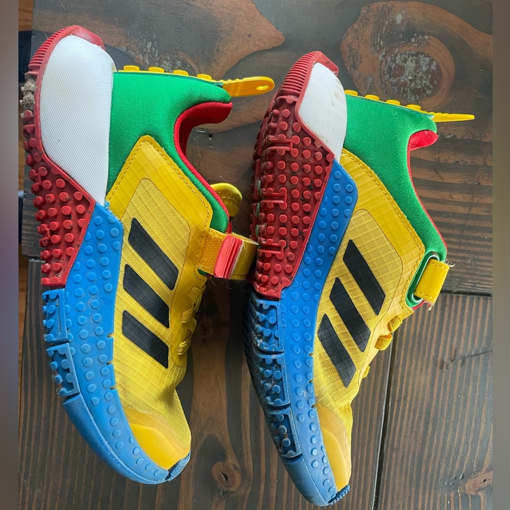 Adidas Lego sneaker